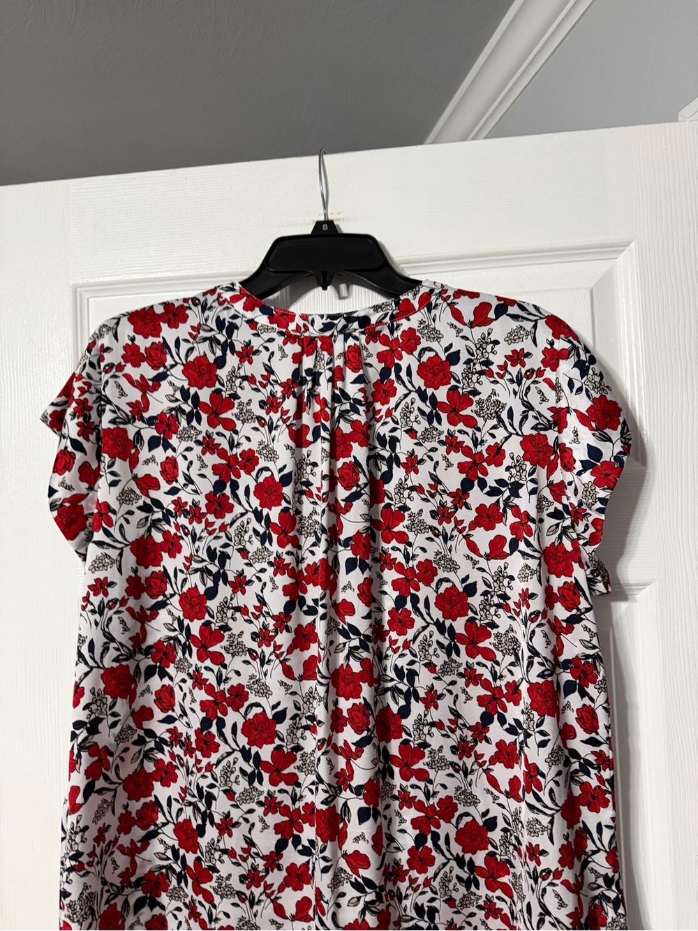 Liz Claiborne Cap Sleeve Floral Print Blouse - Picture 10 of 15